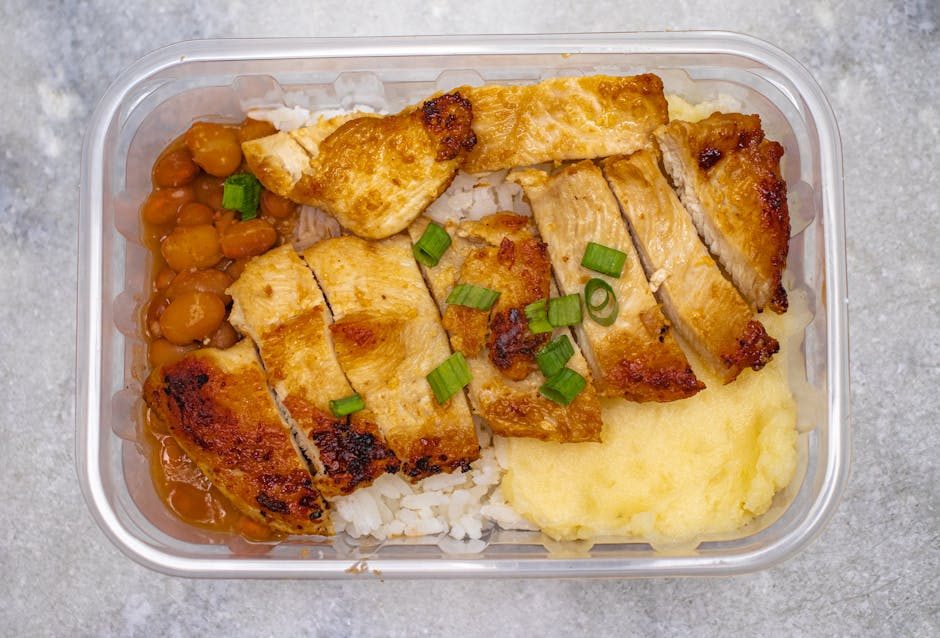 Grilled chicken with rice and beans